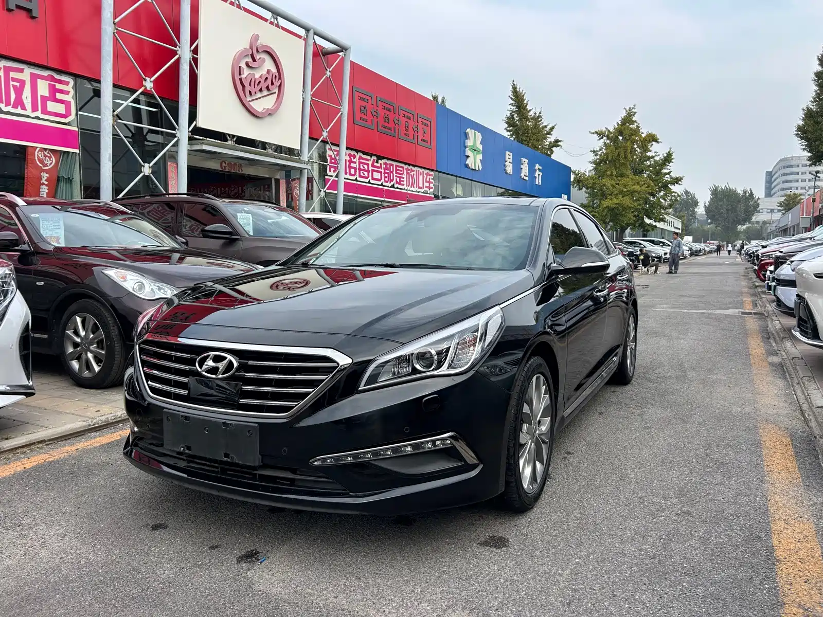 Photo 1 - Hyundai Sonata