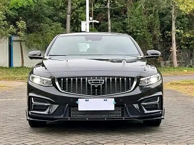 Фото 2 - Geely Preface