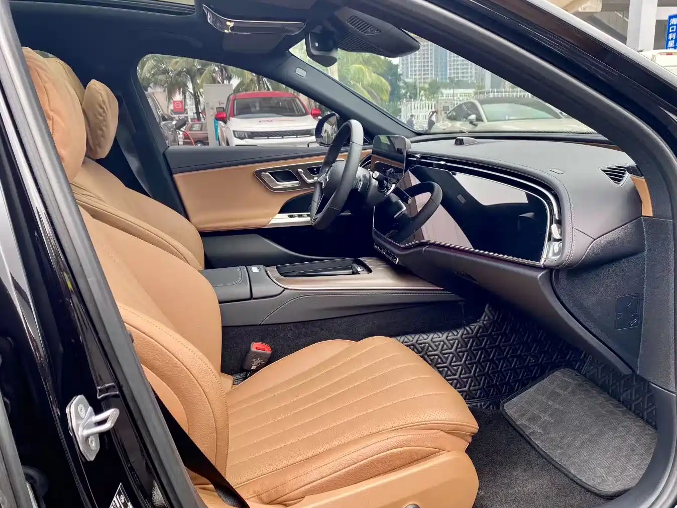 Mercedes-Benz E-Class 2024 Model E 300 L Luxury фото 7