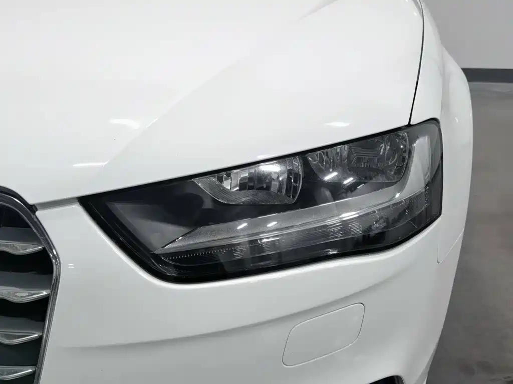 Фото 7 - Audi A4L