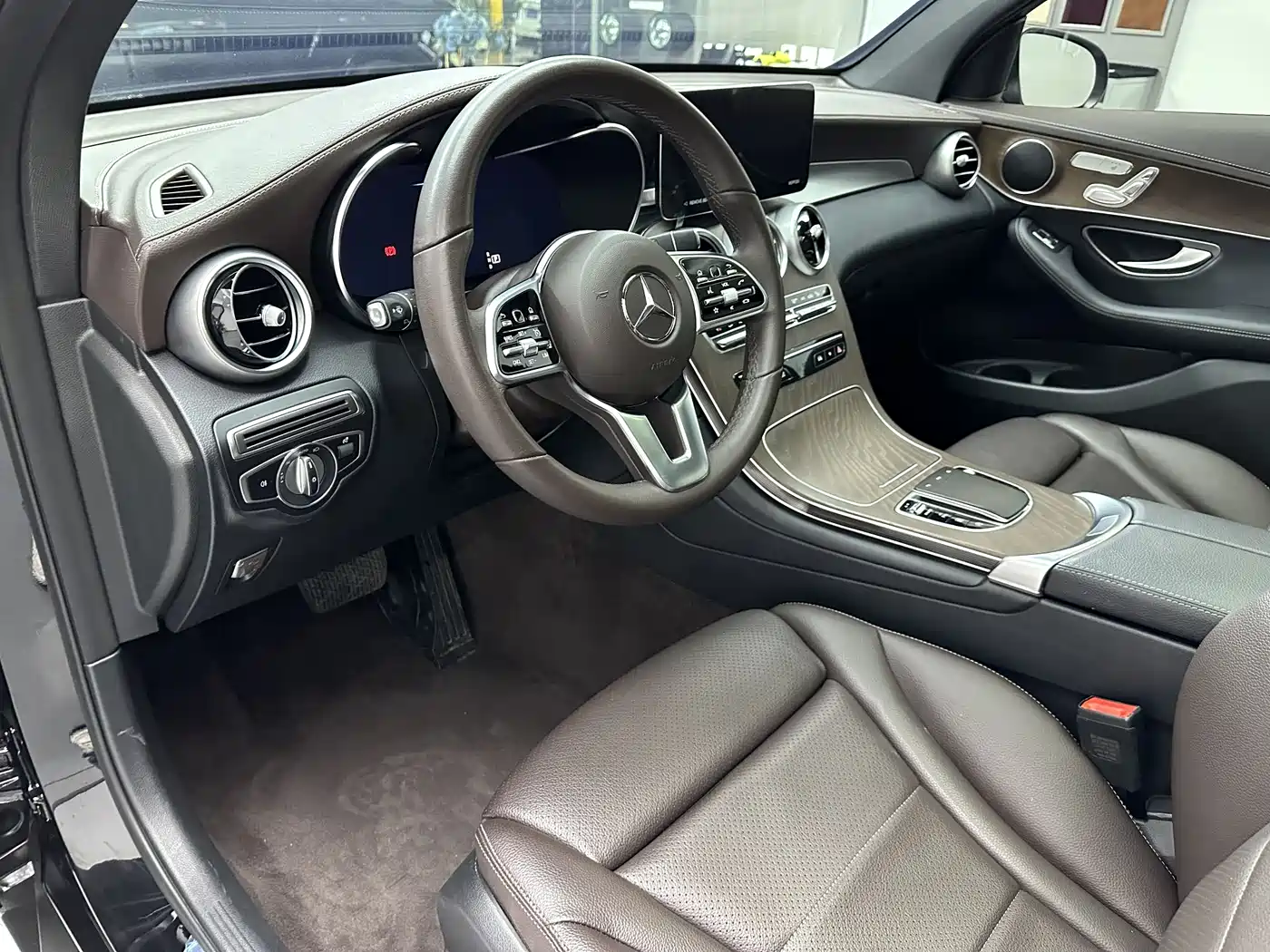 Mercedes-Benz GLC 2022 Model GLC 300 L 4MATIC Dynamic Edition фото 12