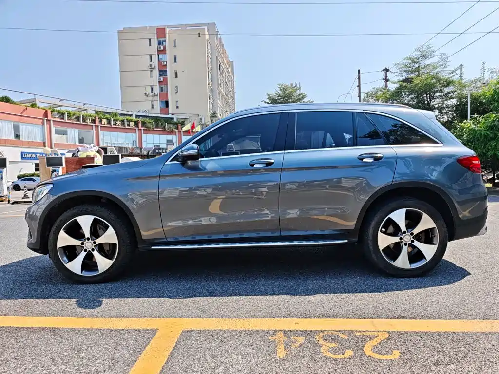 Фото 8 - Mercedes-Benz GLC