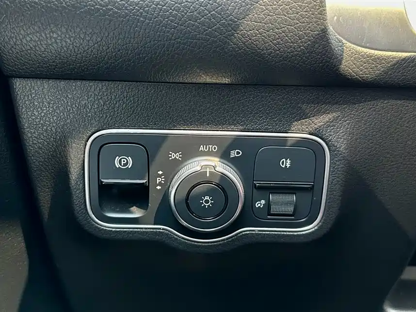 Mercedes-Benz GLB 2023 GLB 220 Style фото 24