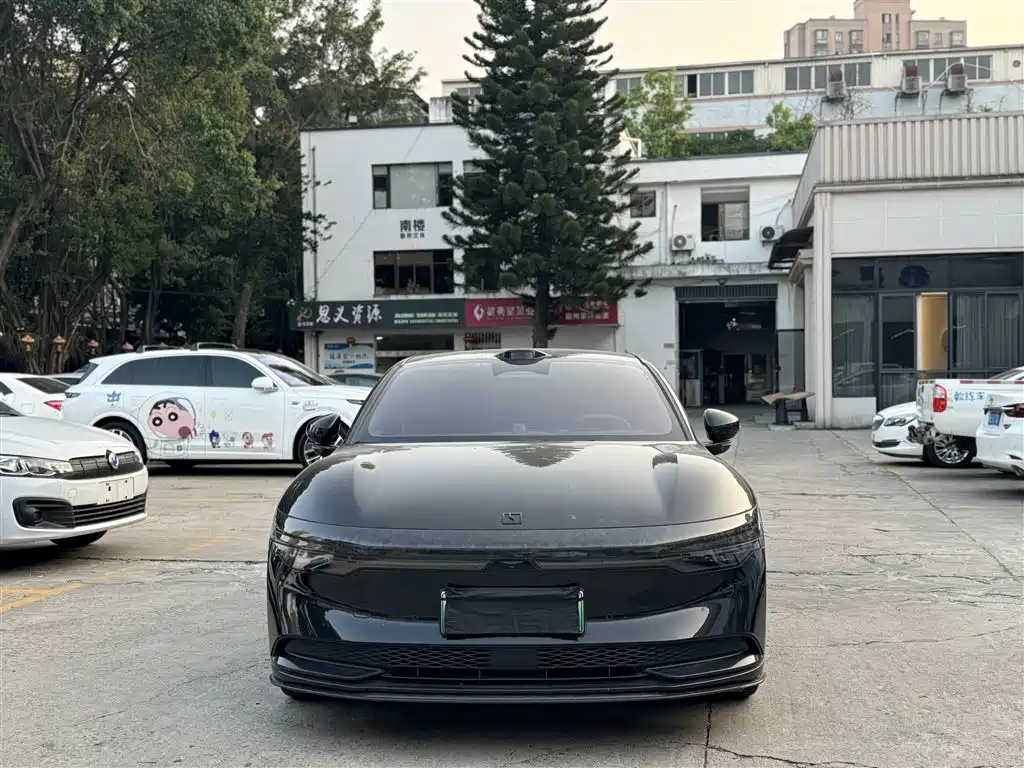 2024 ZEEKR 007