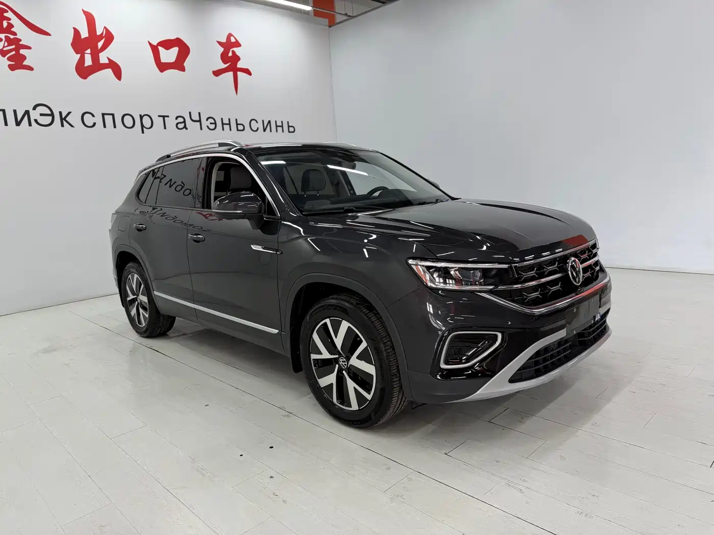 Volkswagen Tayron 2023 280TSI 2WD Luxury Plus Advanced Edition фото 3