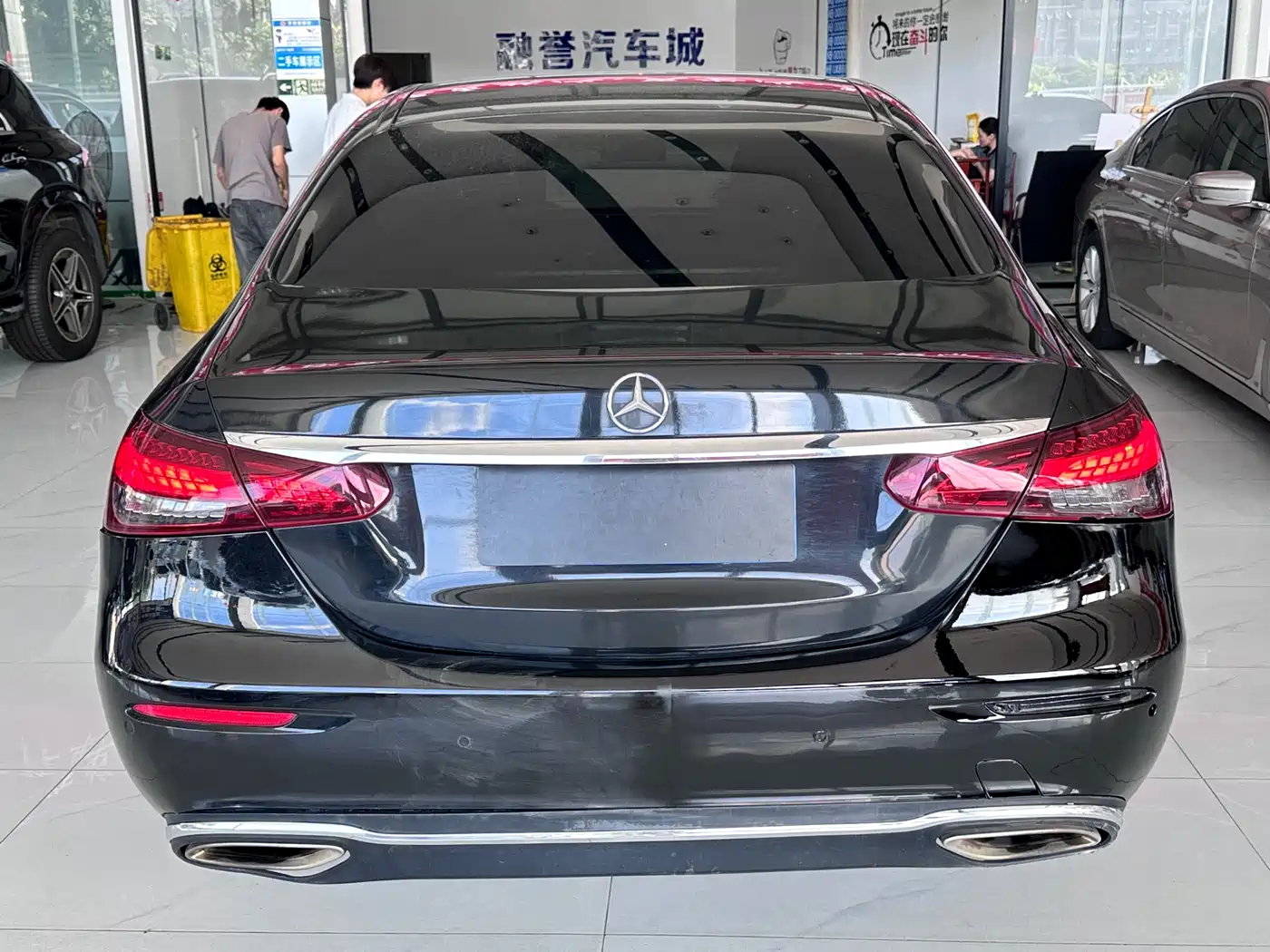 Mercedes-Benz E-Class 2017 E 300 L Luxury фото 8
