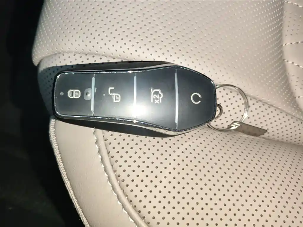 BYD Han 2025 DM-i Smart Driving Edition 125KM LiDAR Flagship фото 9