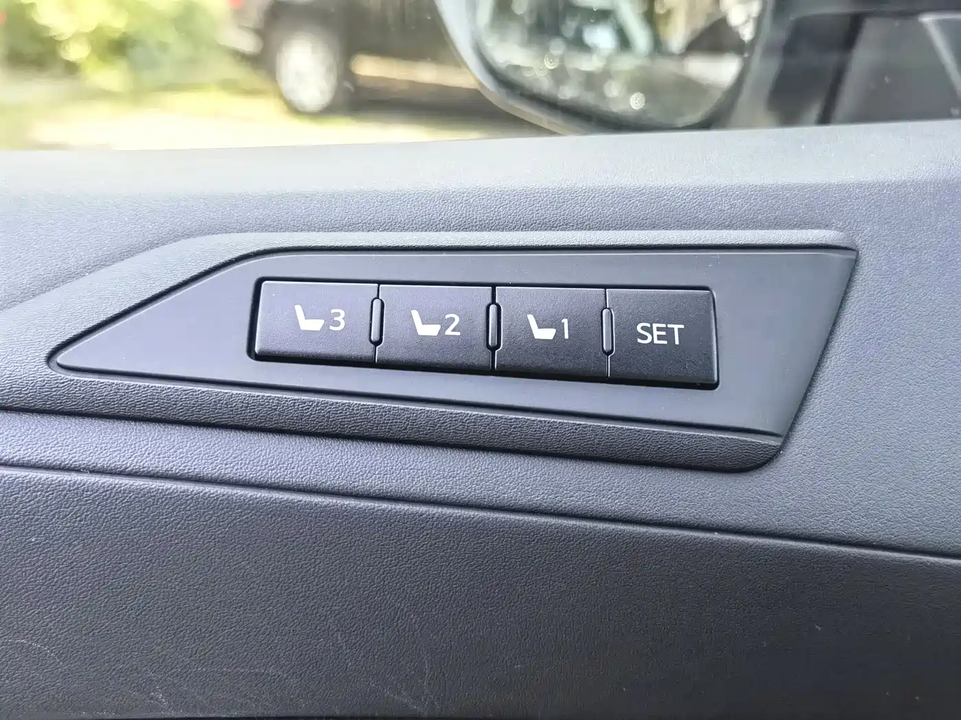 Toyota Vellfire 2020 Twin Engine 2.5L HV Premium Edition фото 26