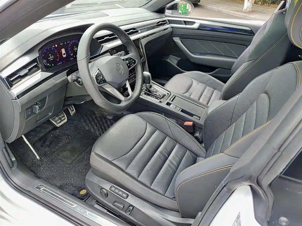 Volkswagen FAW-Volkswagen CC 2023 380TSI Eye-catching Edition фото 7