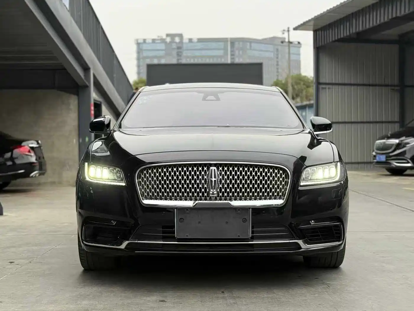 Lincoln Continental 2018 2017 3.0T AWD Prestige Edition