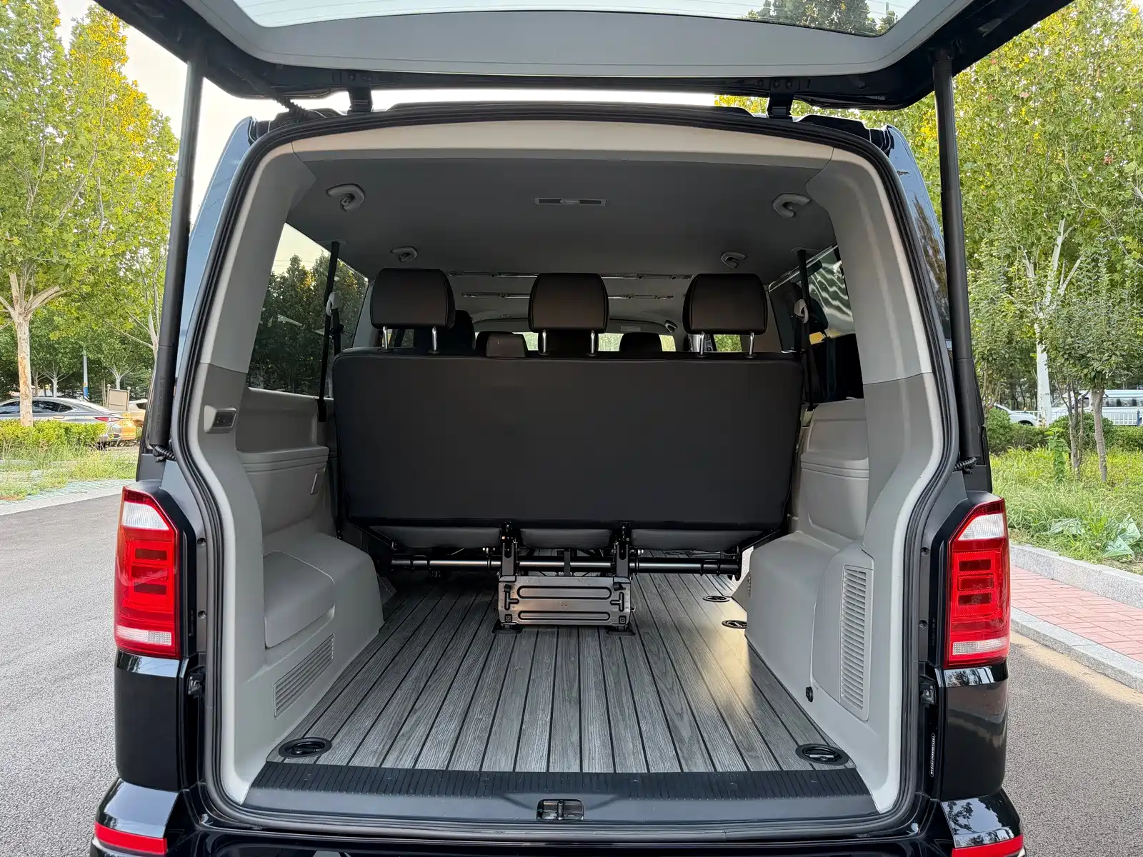 Фото 17 - Volkswagen Caravelle