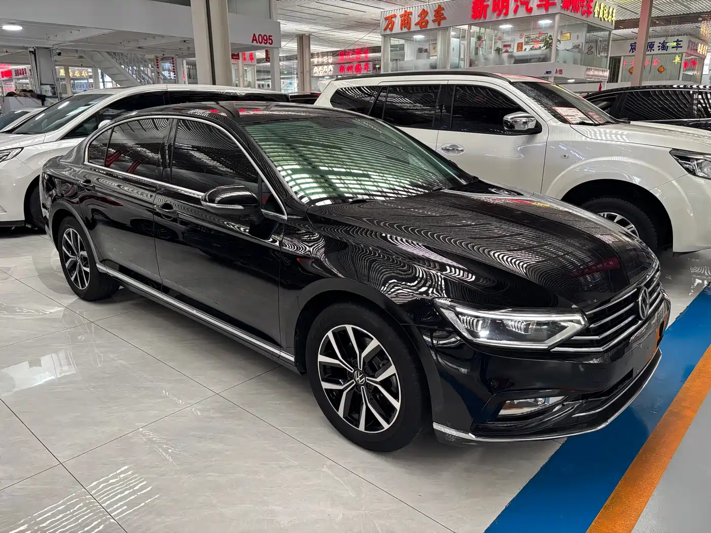Volkswagen Magotan 2020 280TSI DSG Comfort фото 3
