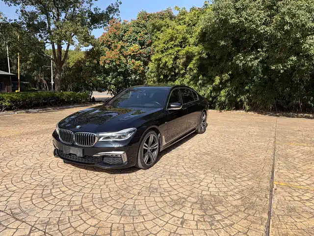 BMW 7 SERIES