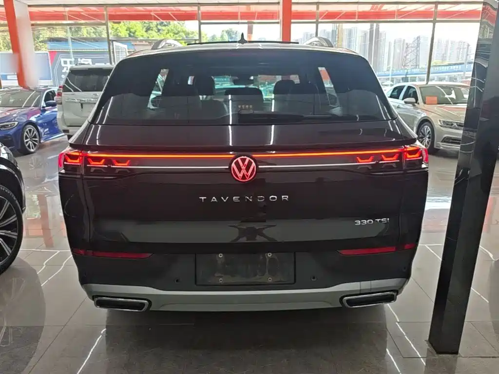 Volkswagen Talagon 2023 330TSI Luxury Touring Edition фото 6