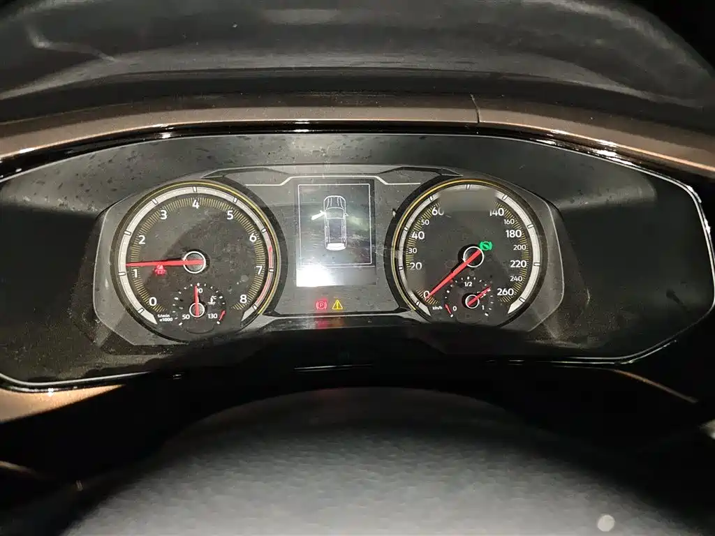 Volkswagen Tharu 2020 280TSI 2WD Luxury Edition China VI фото 4