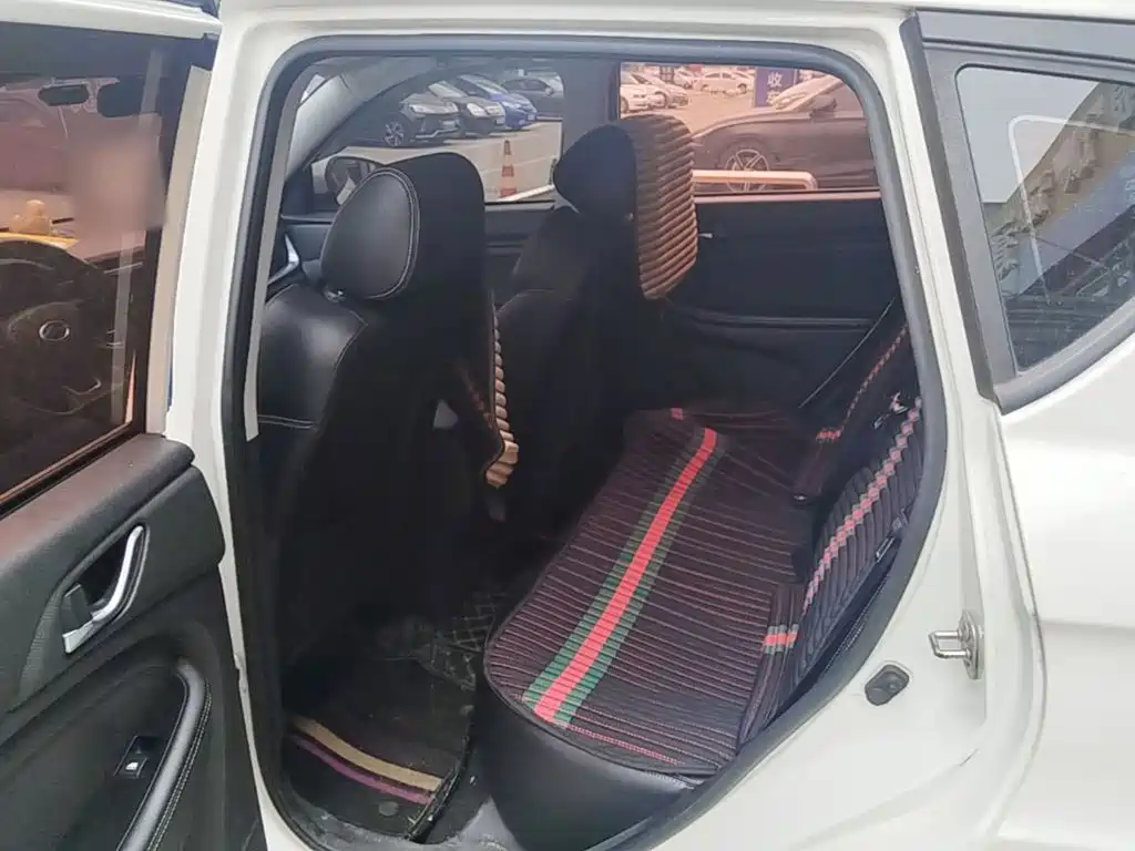 Landwind X2 2018 2017 1.6L Manual Sharp Edition