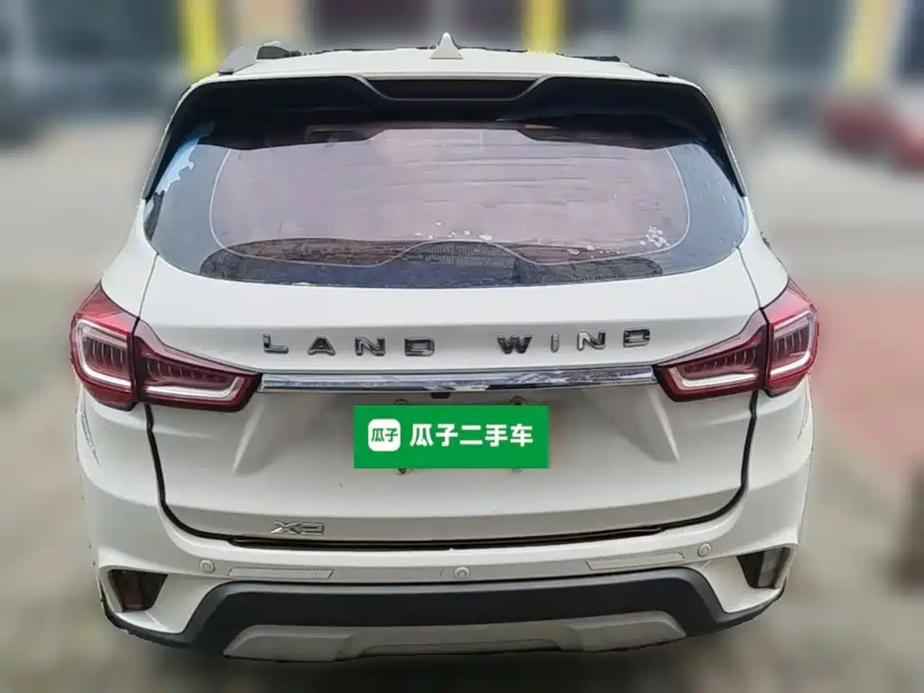 Landwind X2 2018 2017 1.6L Manual Sharp Edition