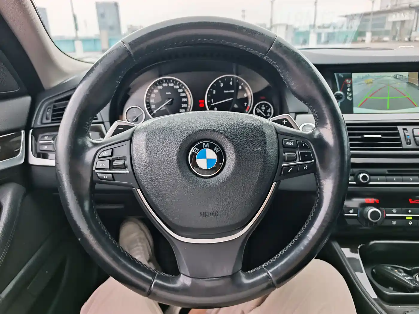 BMW 5 Series 2012 535Li Leadership фото 14