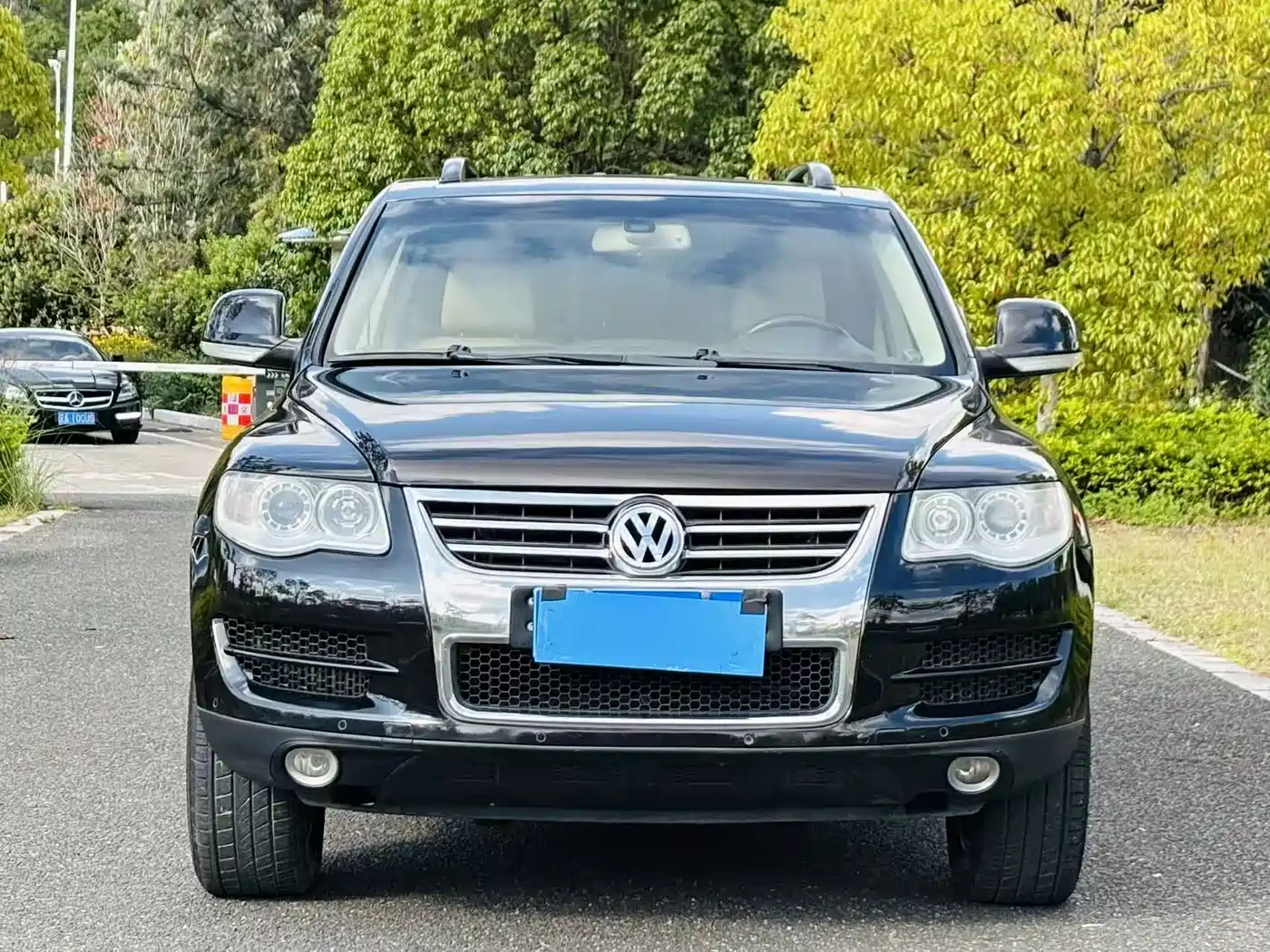 Volkswagen Touareg 2009 3.0T Diesel Luxury фото 2