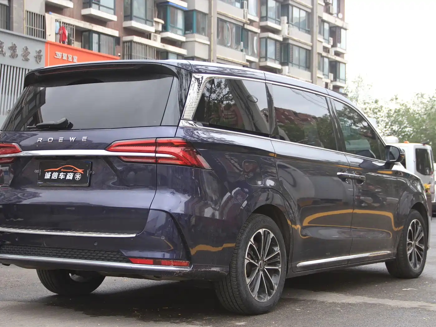 Roewe iMAX8 2022 400TGI Flagship фото 7