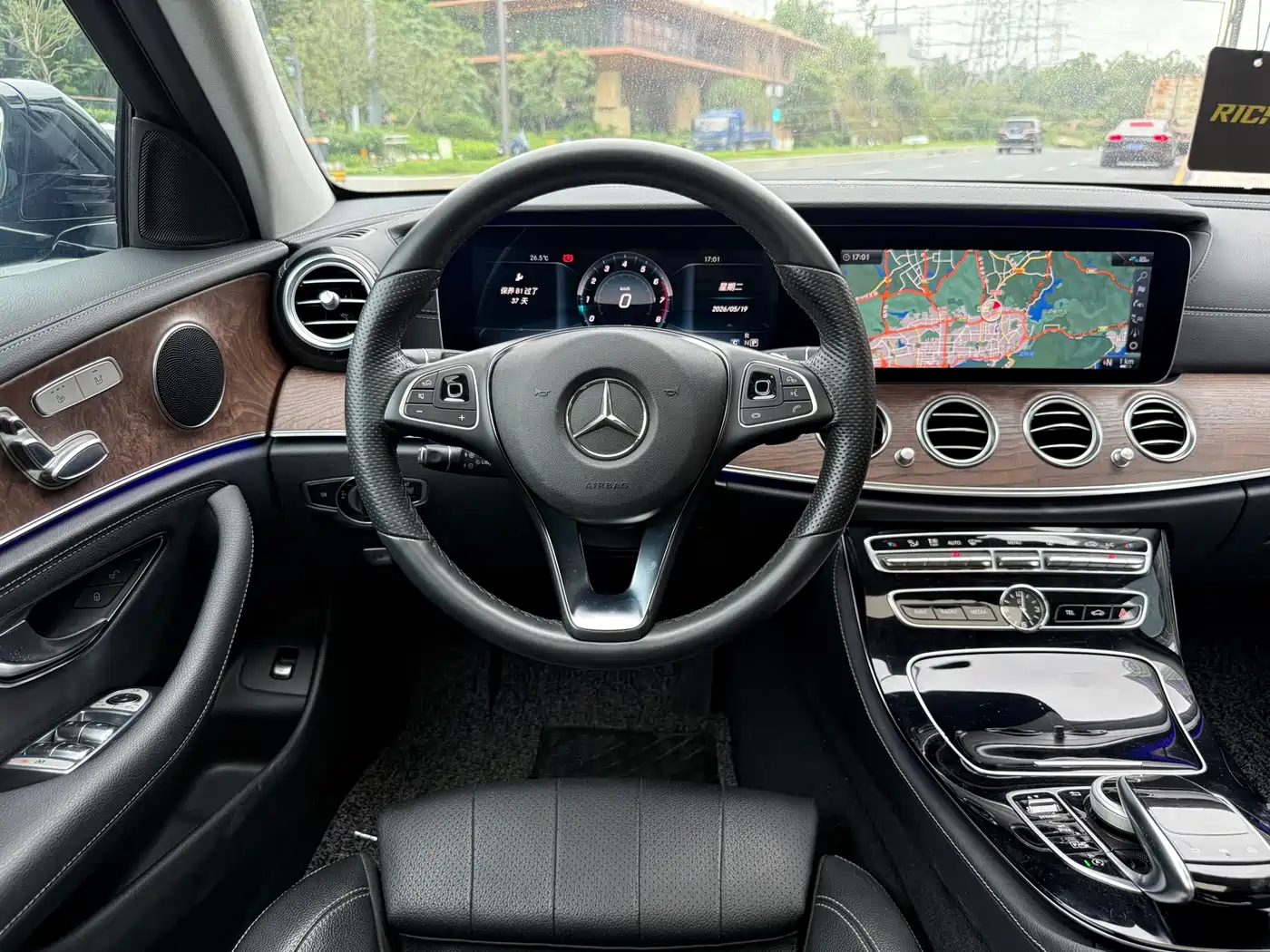 Mercedes-Benz E-Class 2017 E 200 L 4MATIC фото 5