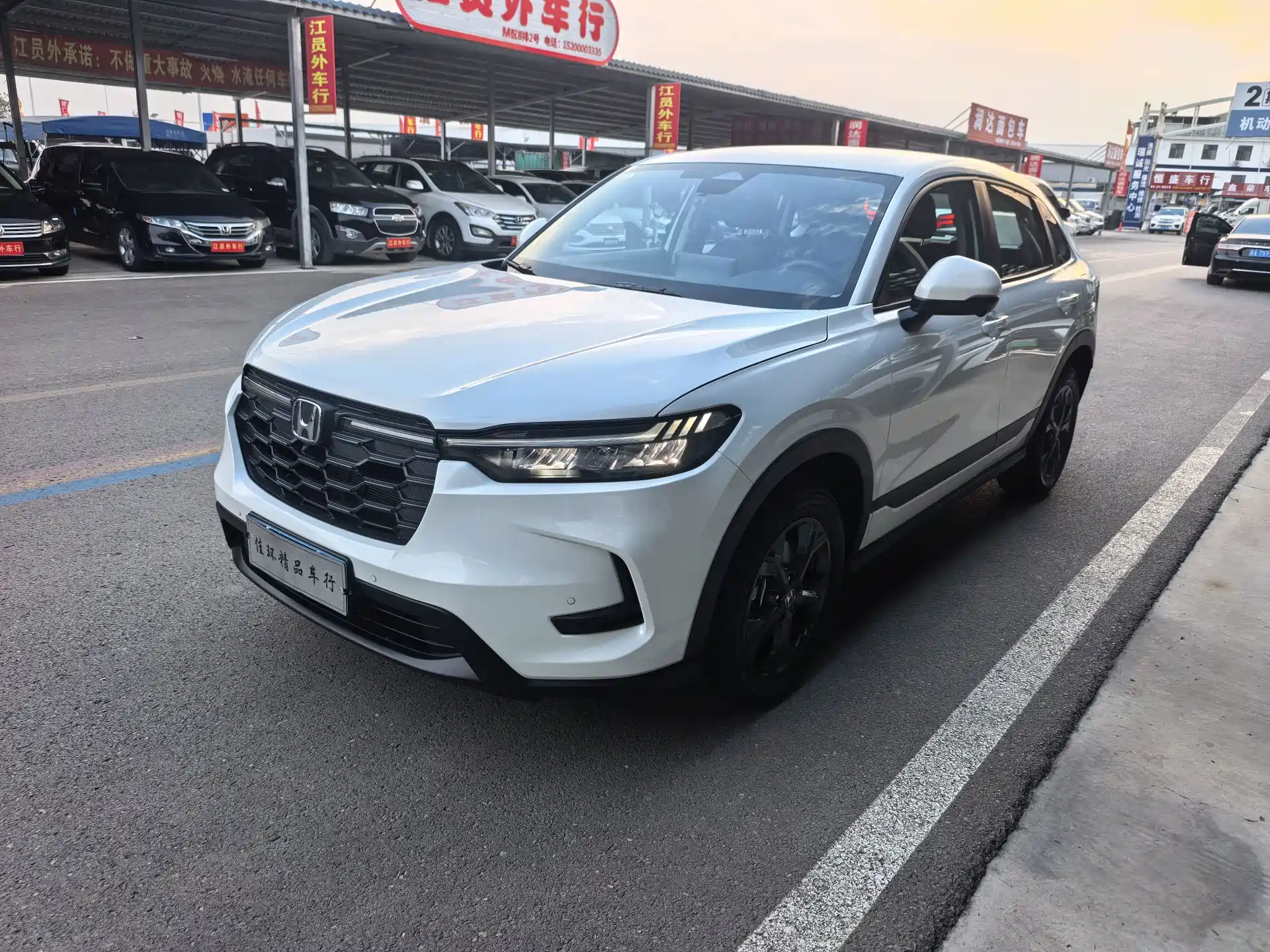 Фото 2 - Honda HR-V