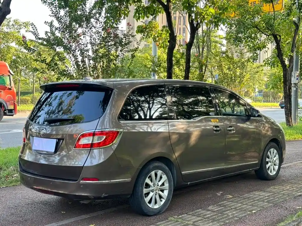Фото 6 - Buick GL8