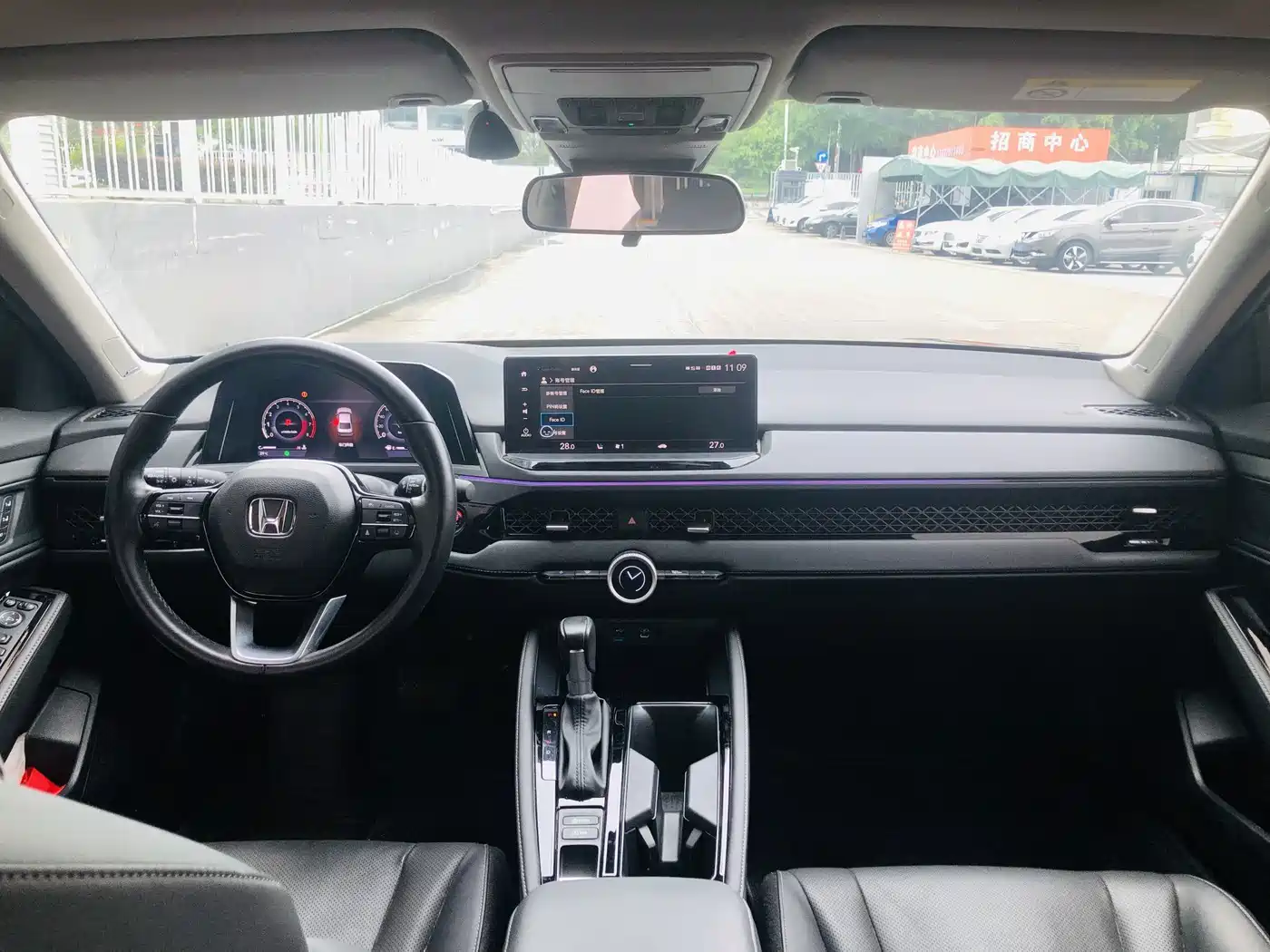 Фото 8 - Honda Accord