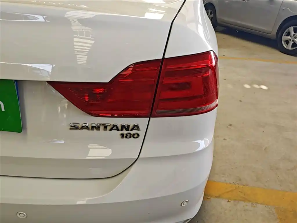 Volkswagen Santana 2016 1.6L Manual Trend Edition фото 8