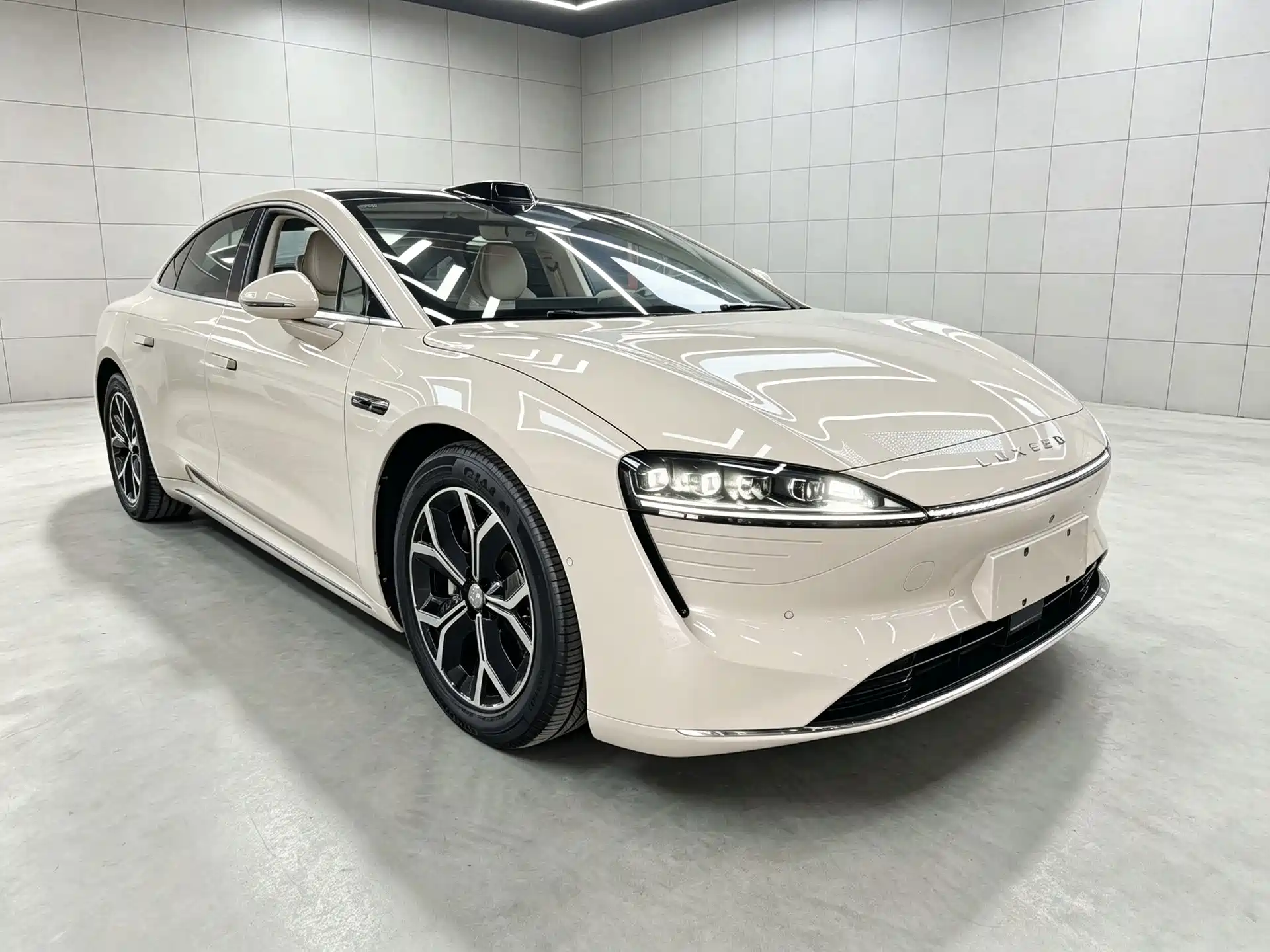 Photo 3 - Zhijie S7