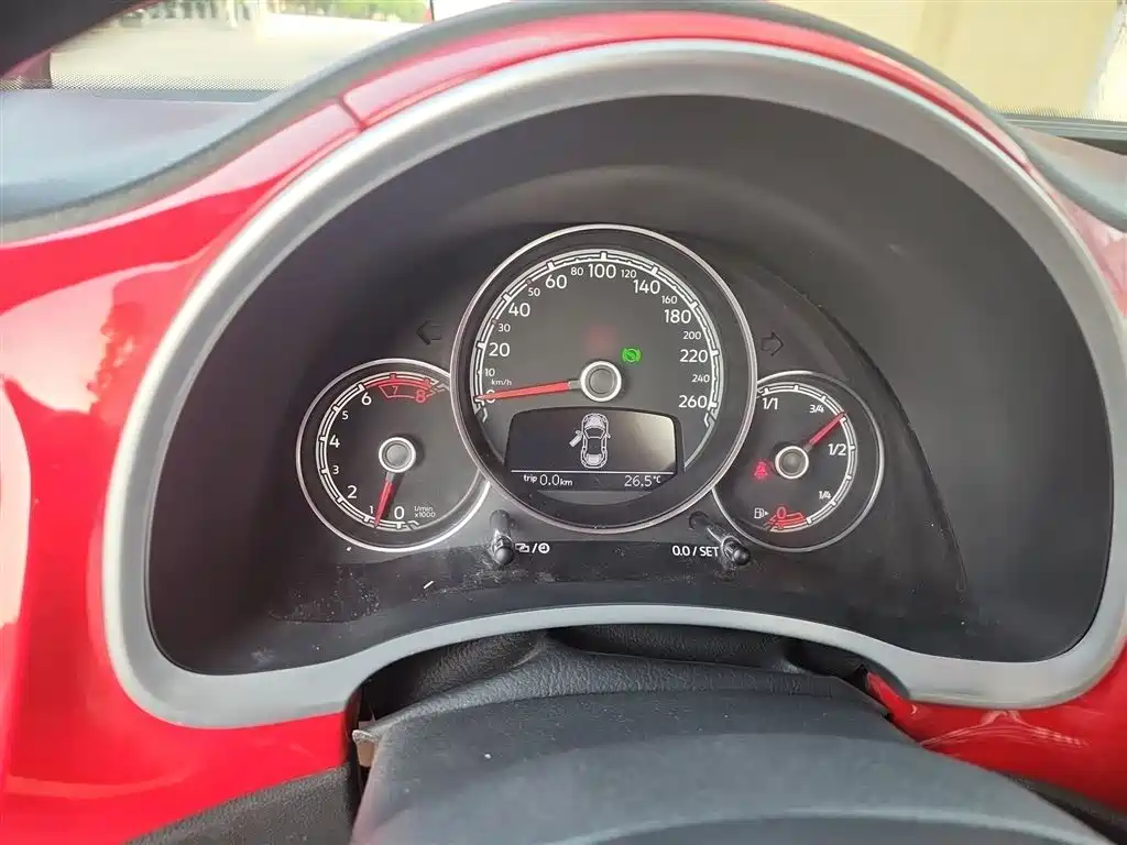 Volkswagen Beetle 2018 180TSI Easy Joy Edition фото 4