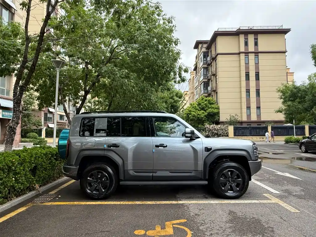 Fang Cheng Bao Leopard 5 2026 Base Model фото 4