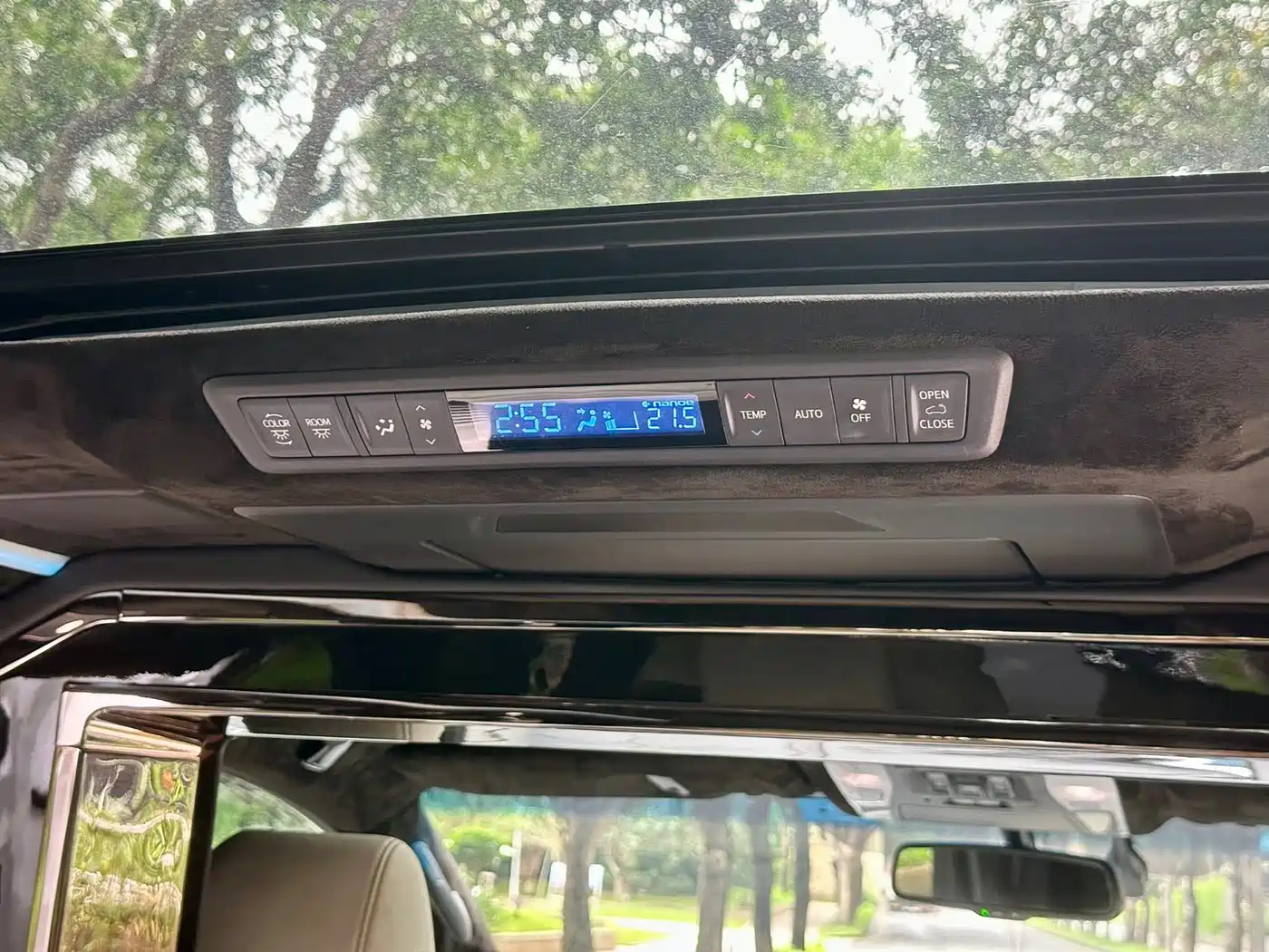 Toyota Alphard 2018 Facelift 3.5L Premium Edition фото 11