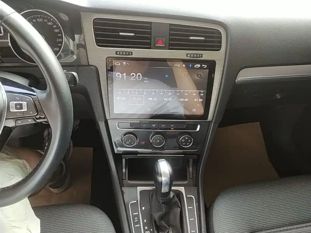 Volkswagen Golf 2018 230TSI Automatic Comfort фото 13