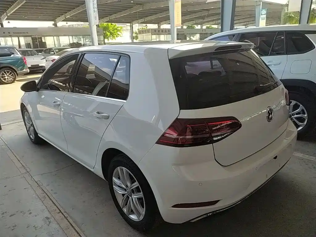 Volkswagen Golf 2018 230TSI Automatic Comfort фото 5