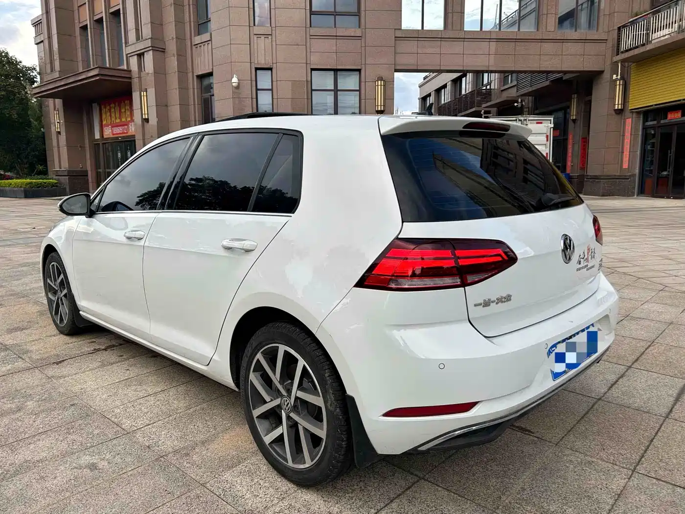 Volkswagen Golf 2020 Beloved Edition 280TSI DSG Comfort фото 6