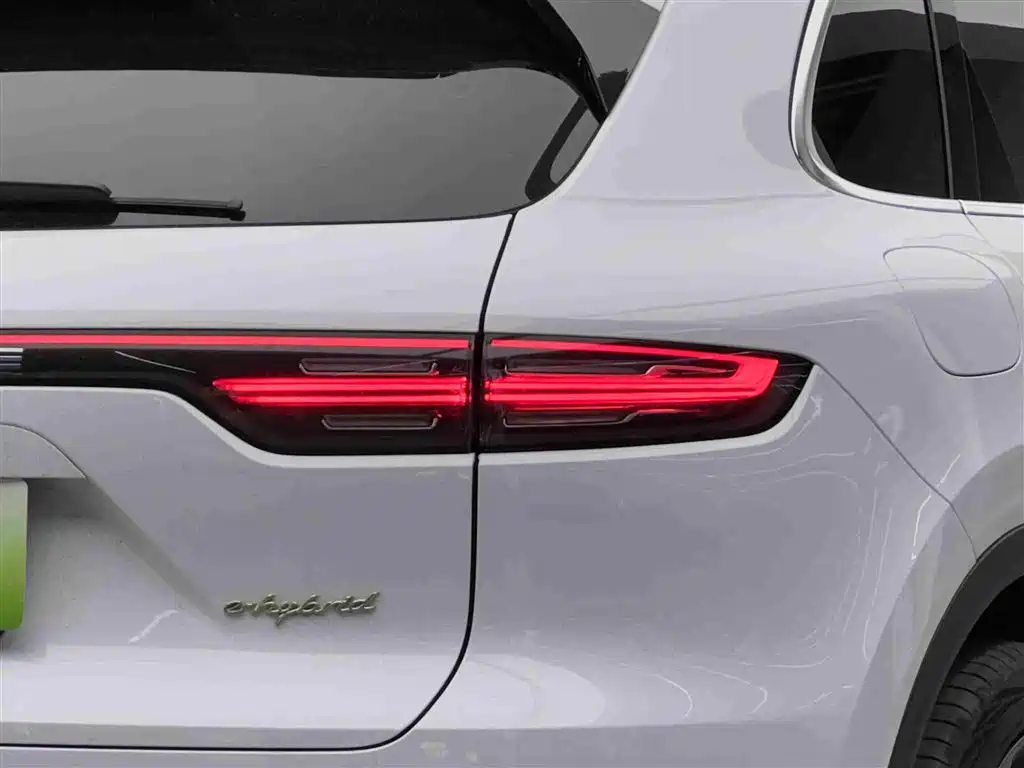 Porsche Cayenne New Energy 2019 Cayenne E-Hybrid 2.0T фото 21