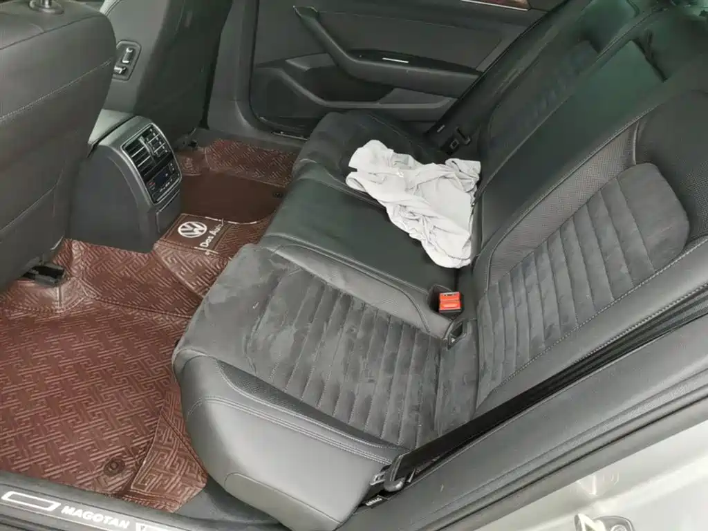 Volkswagen Magotan 2017 330TSI DSG Premium фото 13