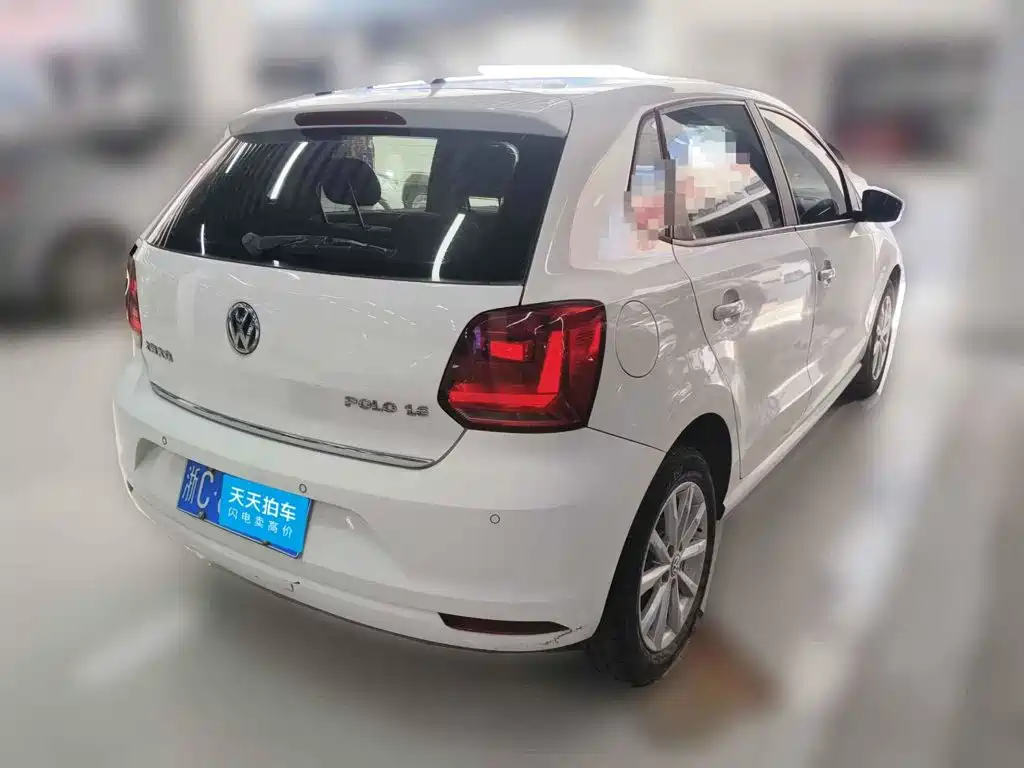 Фото 2 - Volkswagen Polo
