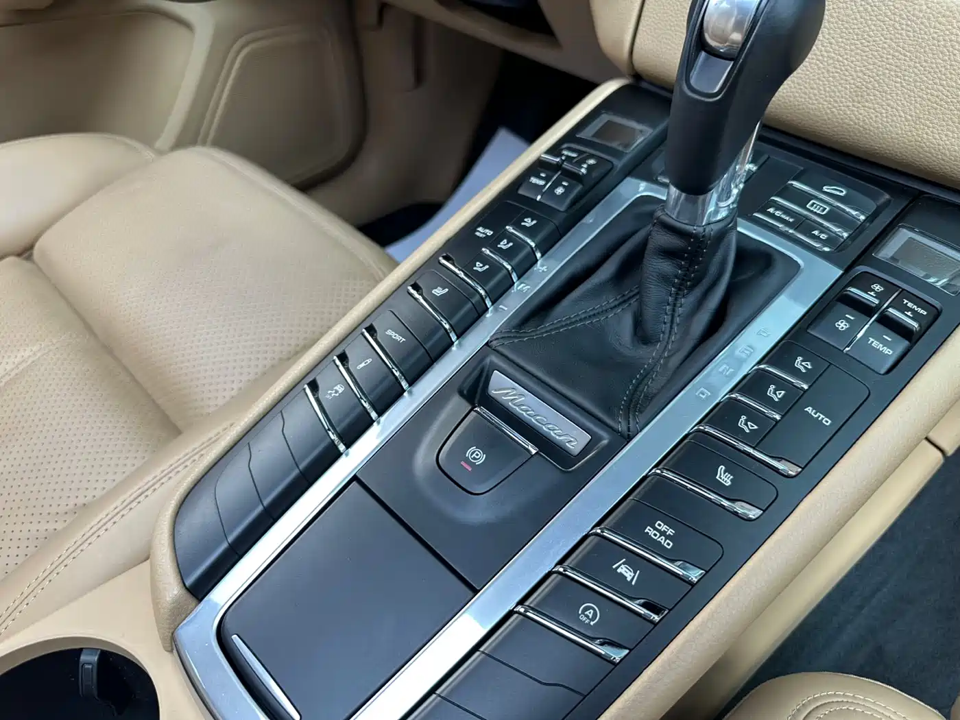 Porsche Macan 2017 Macan 2.0T фото 11