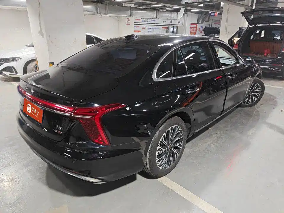 Photo 6 - Hongqi H5