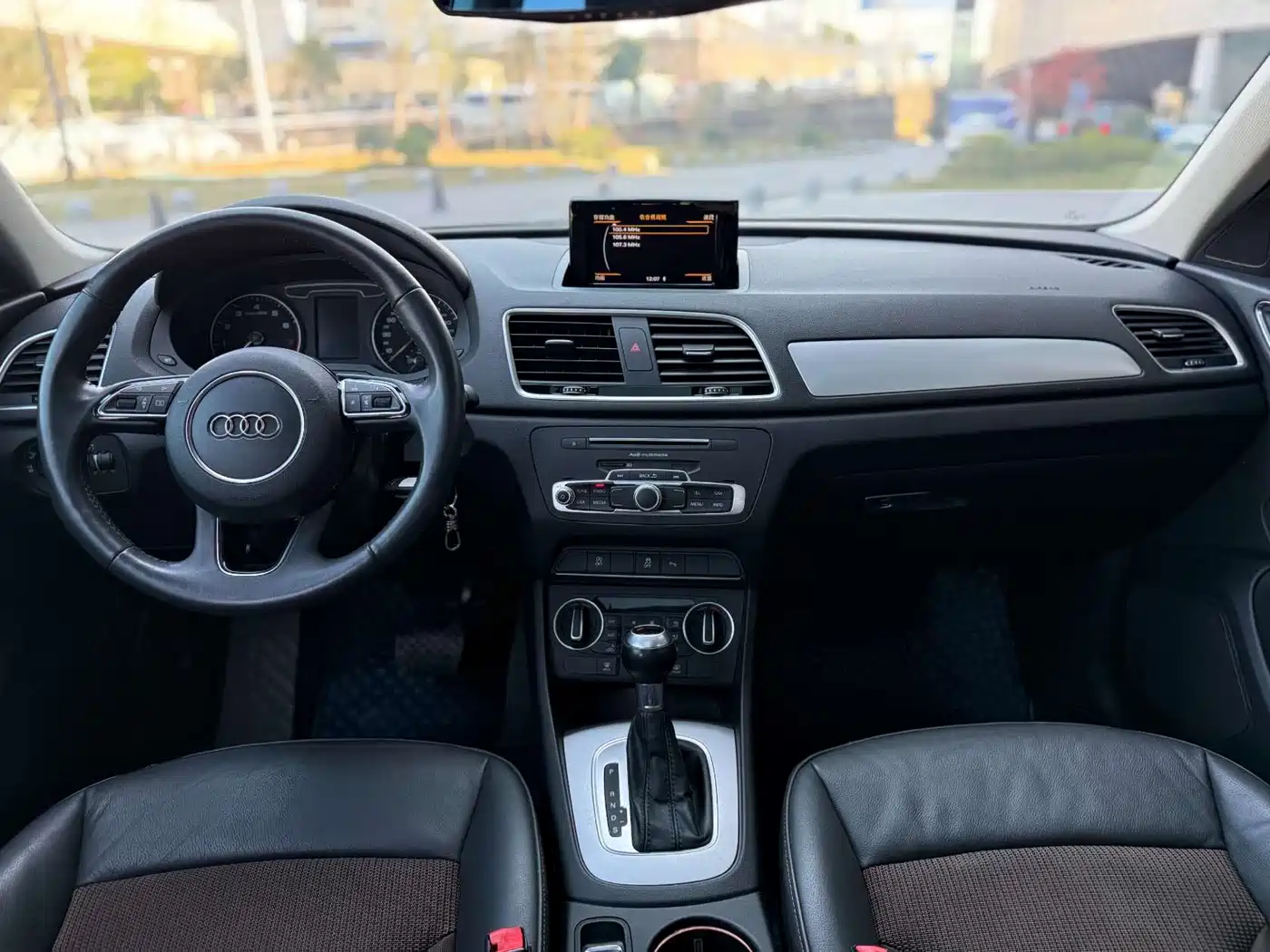 Audi Q3 2018 30th Anniversary Edition 35 TFSI Fashion фото 13