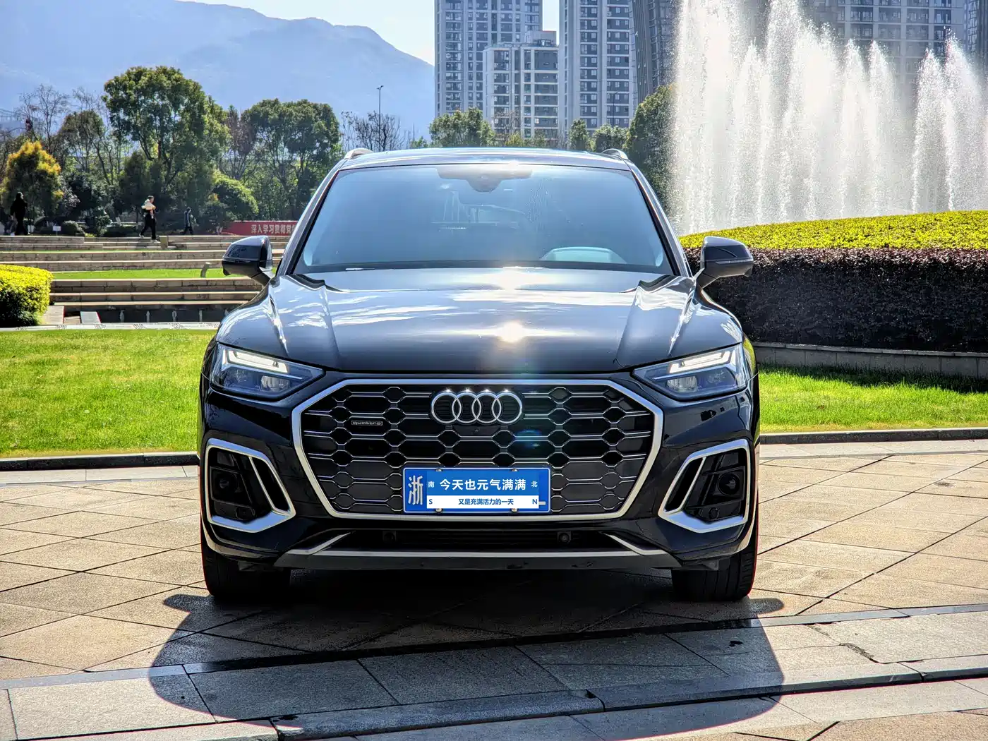 Audi Q5L 2022 45T Luxury Dynamic фото 2