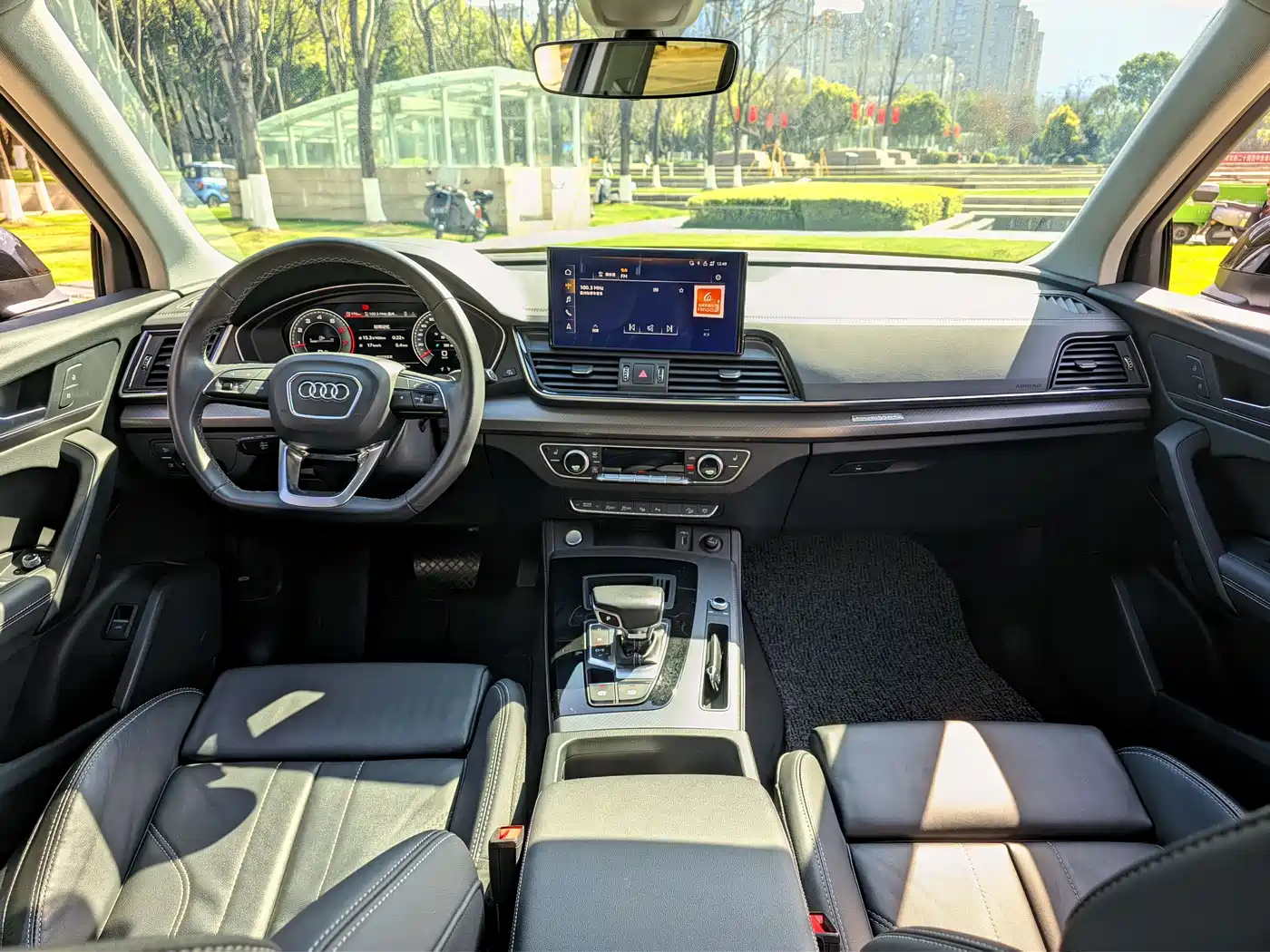 Audi Q5L 2022 45T Luxury Dynamic фото 5