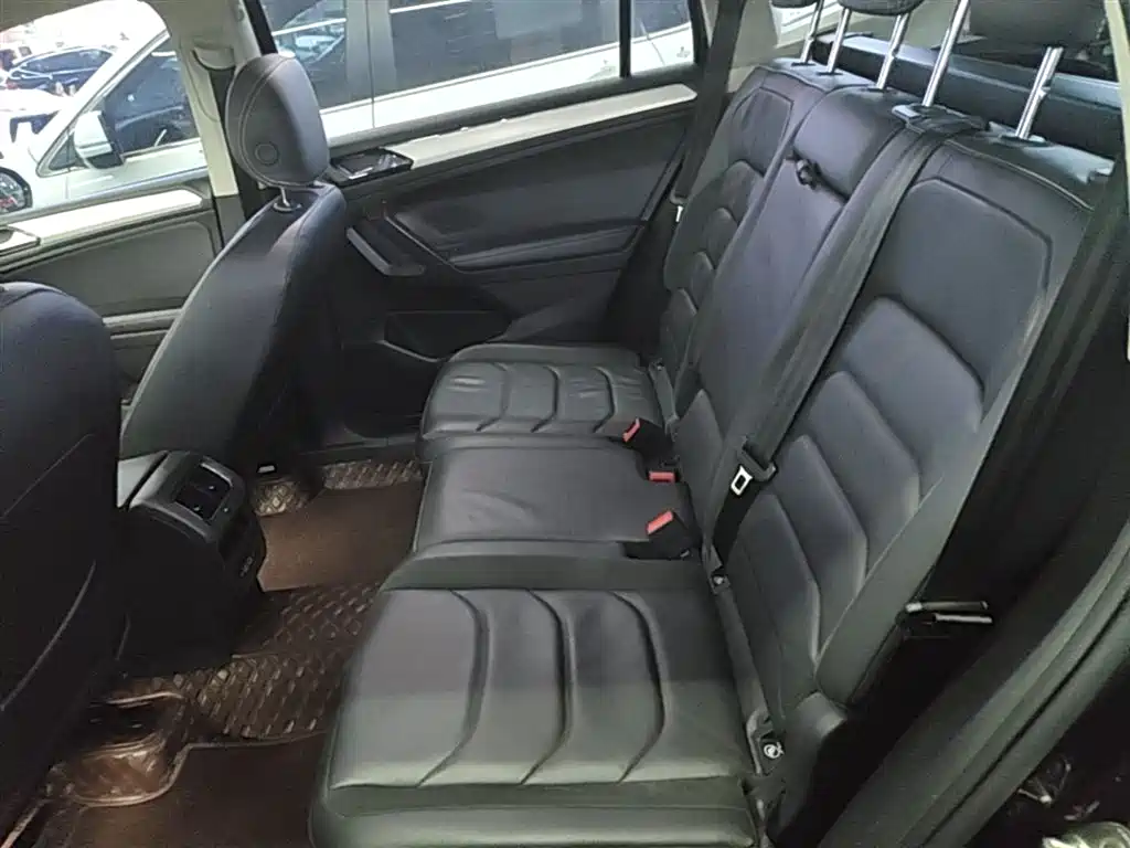 Volkswagen Tiguan L 2019 330TSI Auto 2WD Panorama Comfort Edition China V фото 17