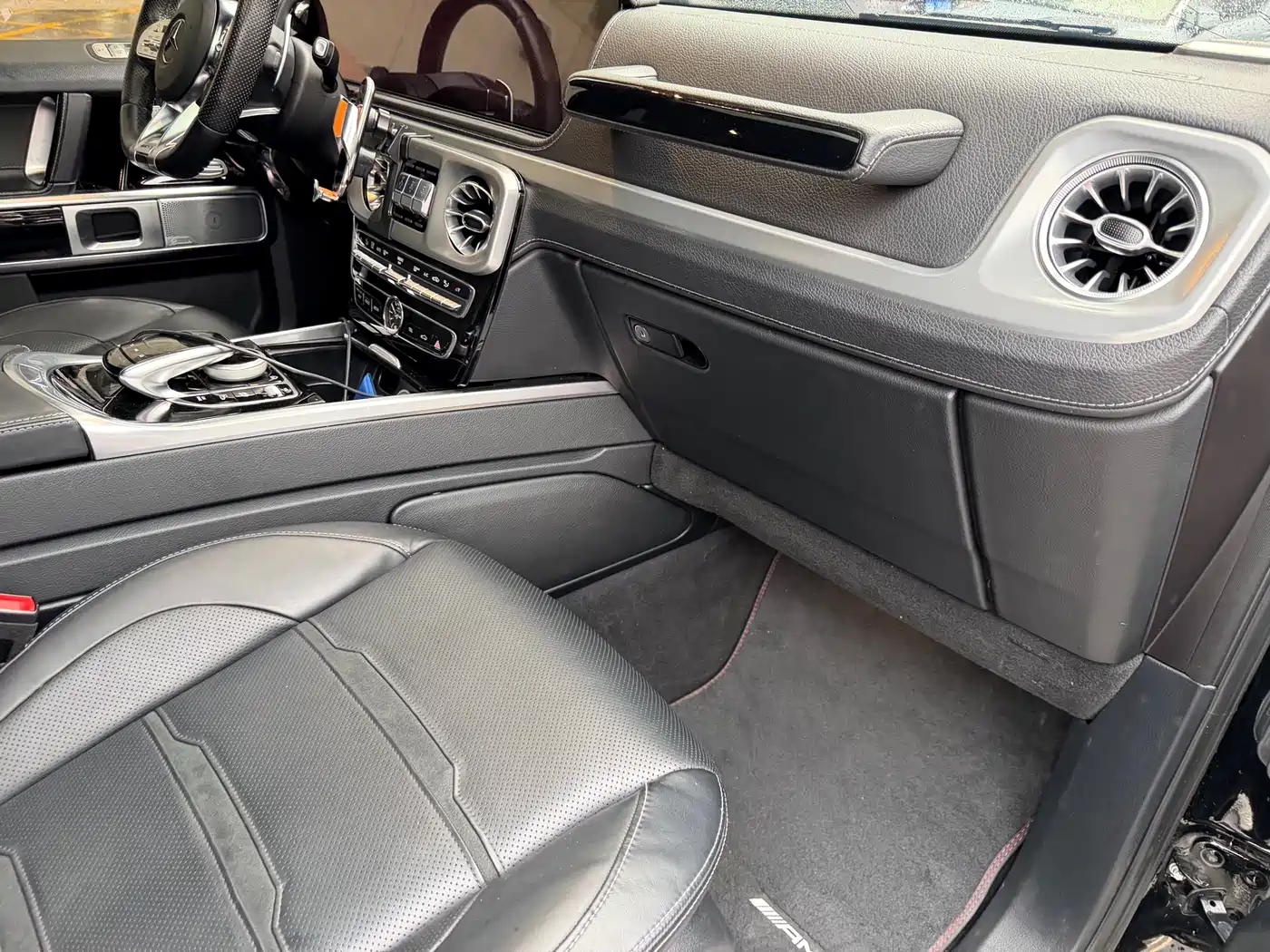 Mercedes-Benz G-Class AMG 2023 AMG G 63 фото 12