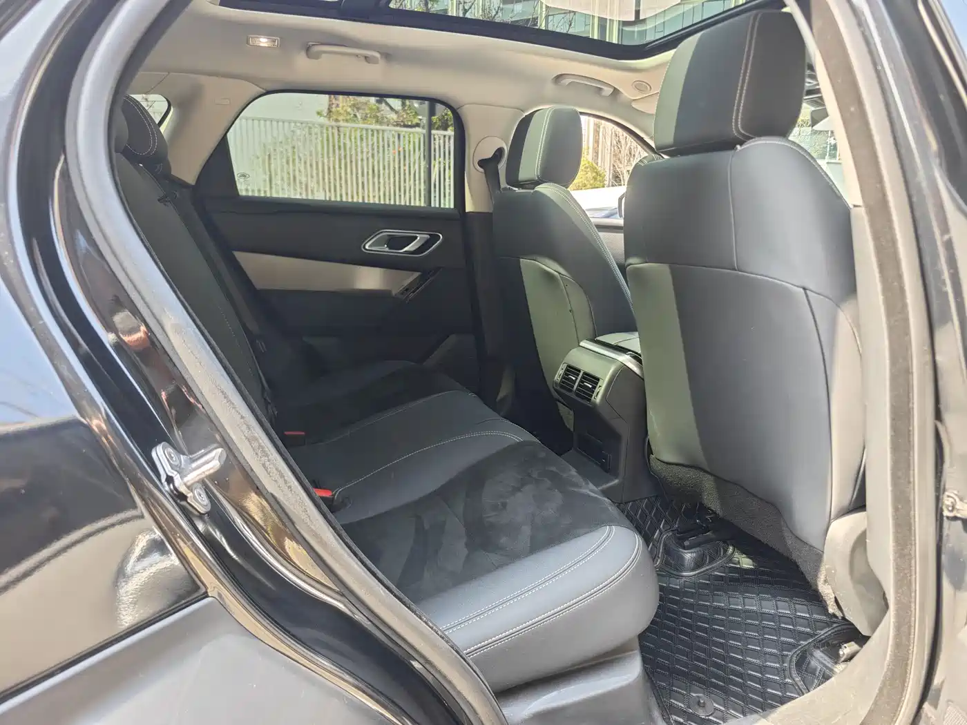 Land Rover Range Rover Velar 2022 250PS фото 7