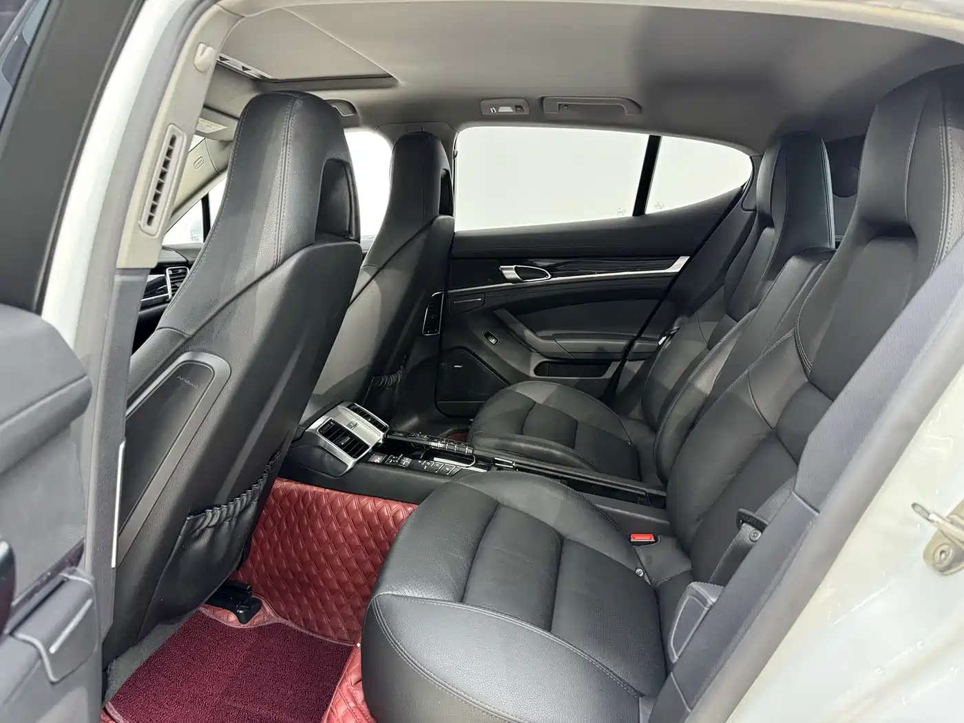 Porsche Panamera 2014 Panamera 4 3.0T фото 14