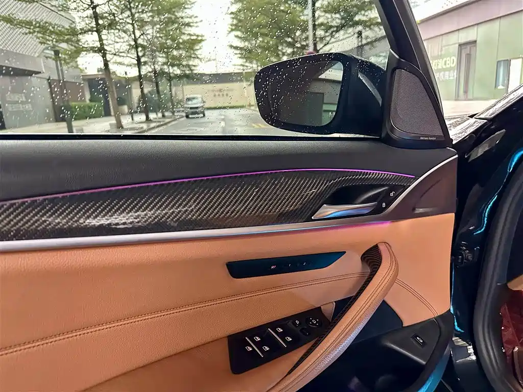 BMW 5 Series 2018 528Li Launch Special Edition фото 15