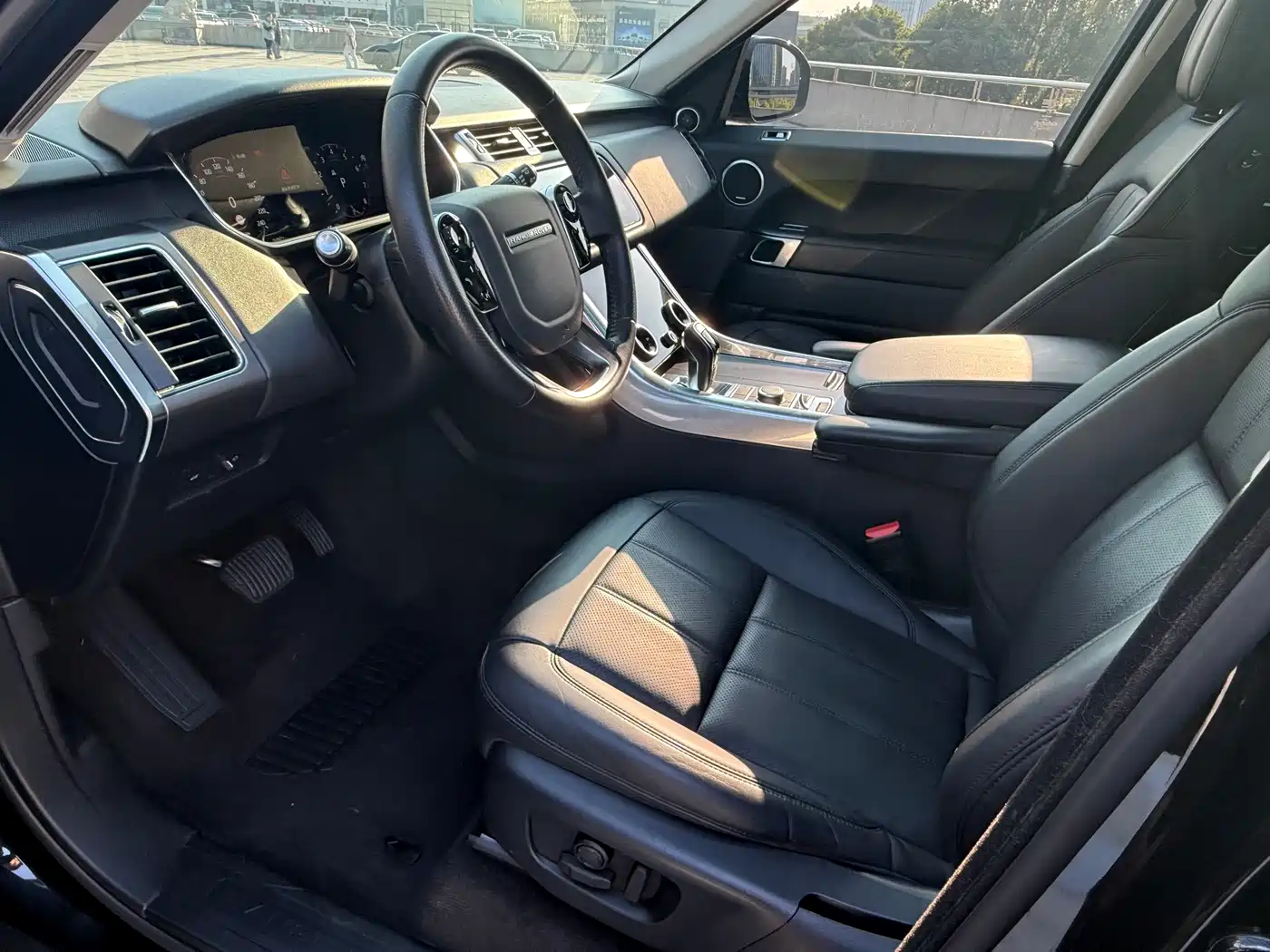 Land Rover Range Rover Sport 2020 3.0 L6 SE фото 4